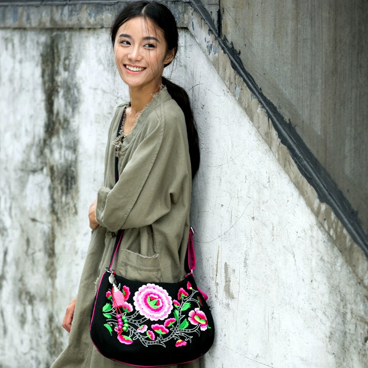 Clearance Single Shoulder Oblique Span Ethnic Minority Characteristics Canvas Embroidery Bag