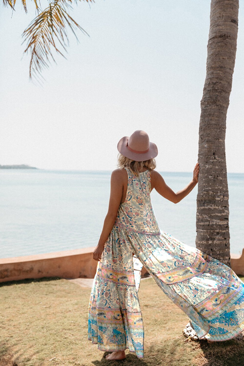 Chiffon Beach Dress Printed V-neck Short-sleeved Bohemian Dress