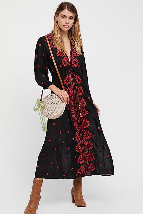 2018 new arrival Bohemian choke chili small sleeves in the long section of the dress