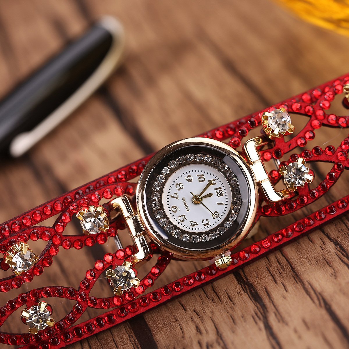 Korean Women Fashion Watch Diamond Bracelet Quartz Watch