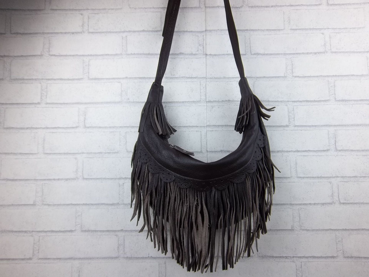 Women Handmade Leather Bag Classic Wild Tassel Crossbody Leather Bag