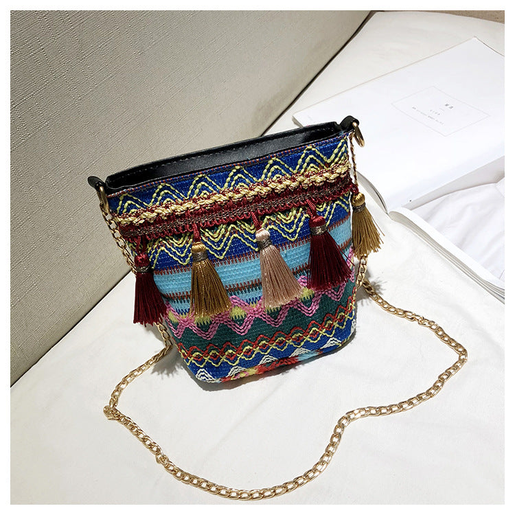 Bohemian New Ethnic Wind Woven Tassel Shoulder Messenger Bag Fashion Beach Straw Bag