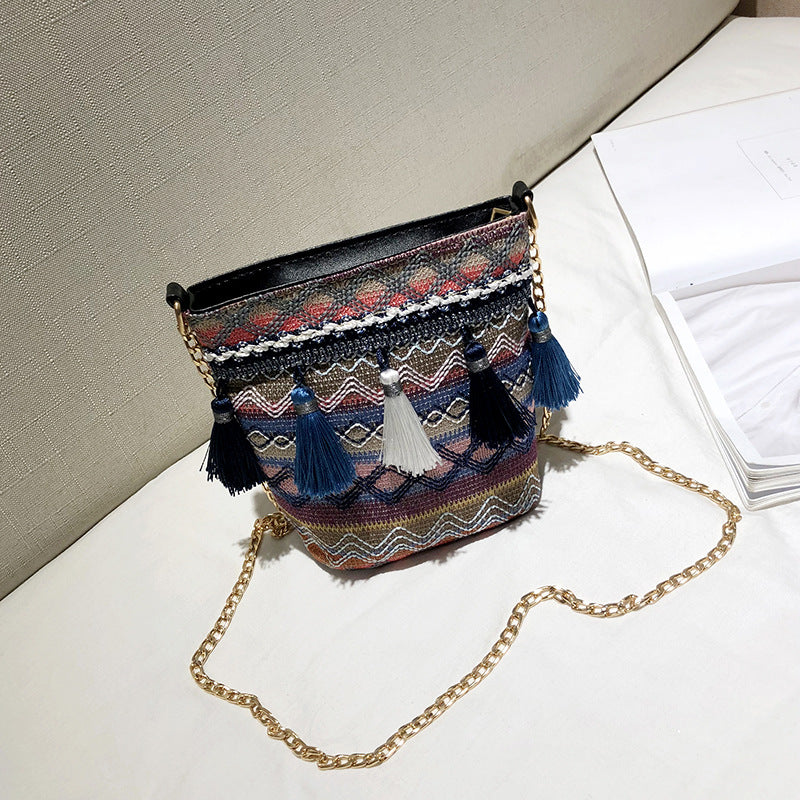 Bohemian New Ethnic Wind Woven Tassel Shoulder Messenger Bag Fashion Beach Straw Bag