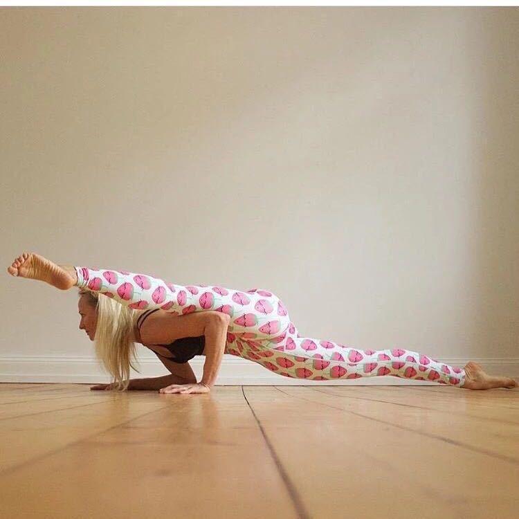 Strawberry Pattern Fresh Yoga Leggings