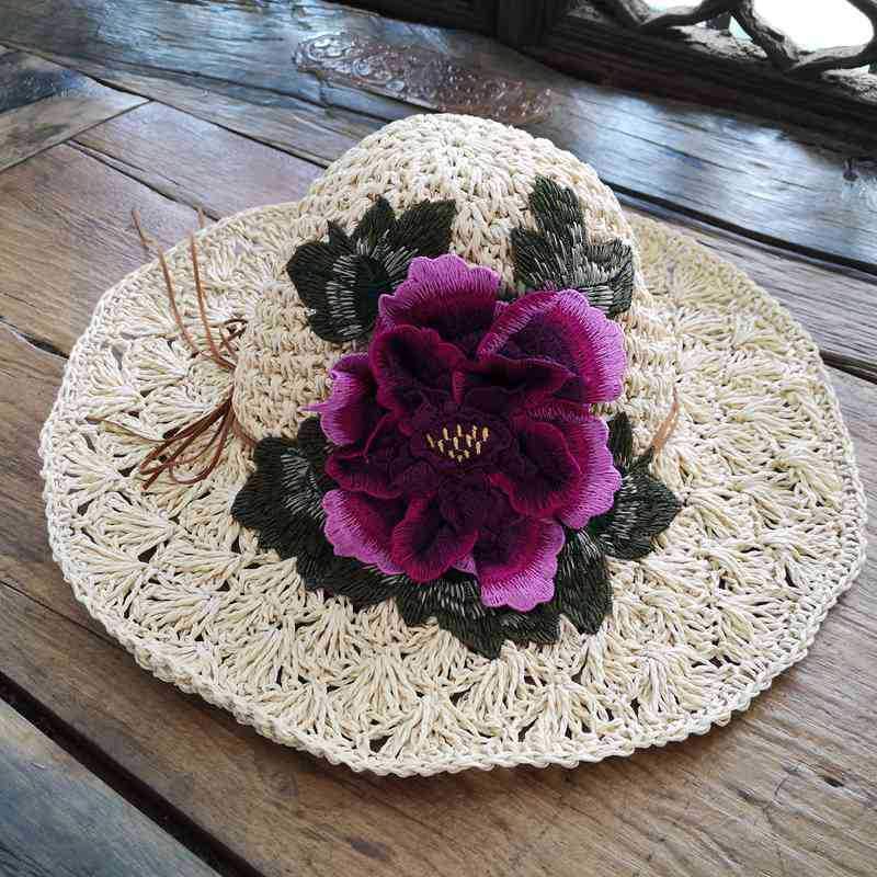 Yunnan ethnic style fashion embroidered hat visor three-dimensional flower embroidery cap folding cap