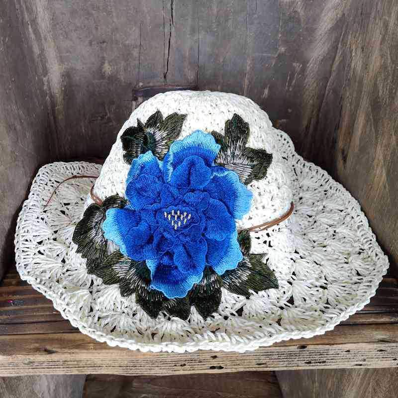 Yunnan ethnic style fashion embroidered hat visor three-dimensional flower embroidery cap folding cap