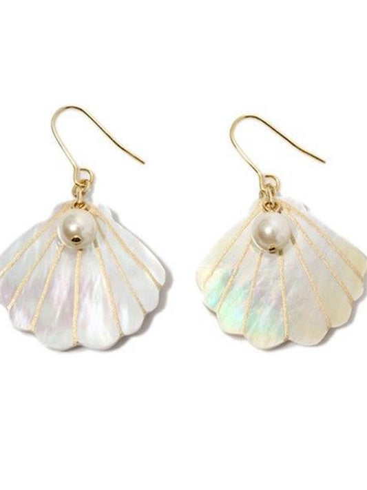 Large Scallop with Pearl Shape Holiday Earrings