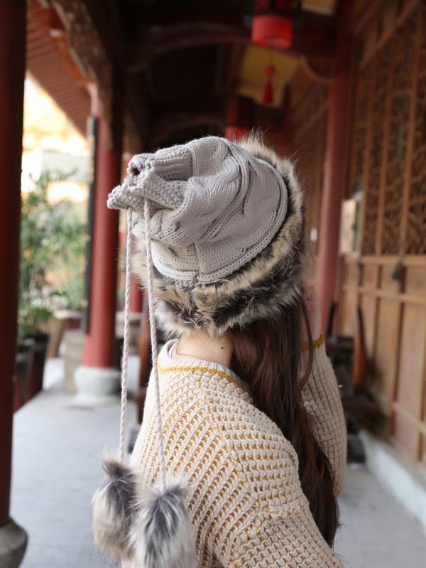 Women Winter Fur Collar Knit Hat Bib