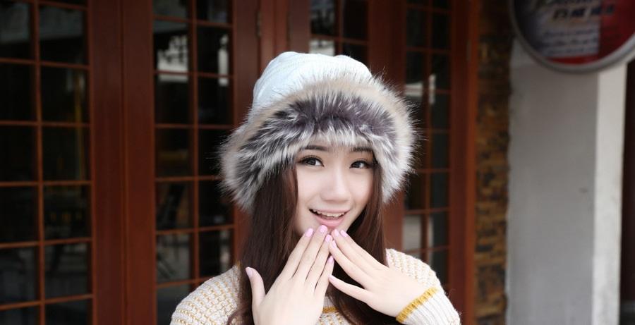 Women Winter Fur Collar Knit Hat Bib