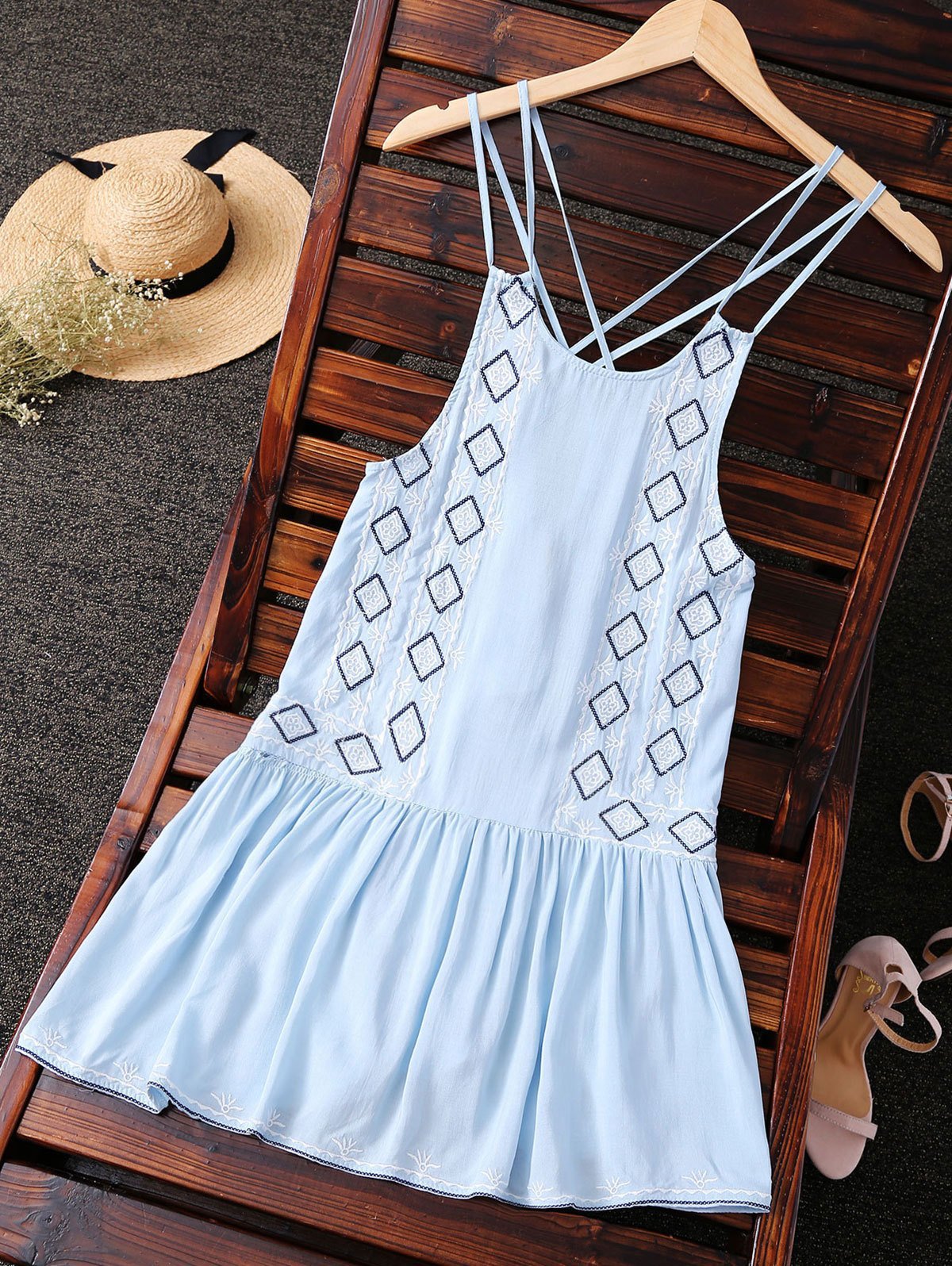 2018 new arrival Bohemian sleeveless embroidered flower sexy strap halter dress