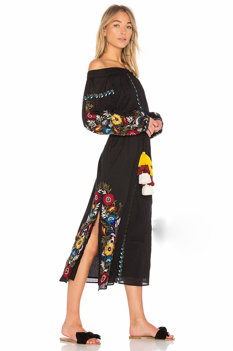 Shoulder-off Bohemian stripes heavy geometric embroidery tassels linen in the long section of the Black dress