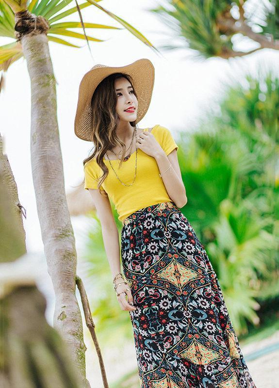 Beautiful Floral-Printed Chiffon Skirt And Solid Color T-Shirt Two-Piece Suits