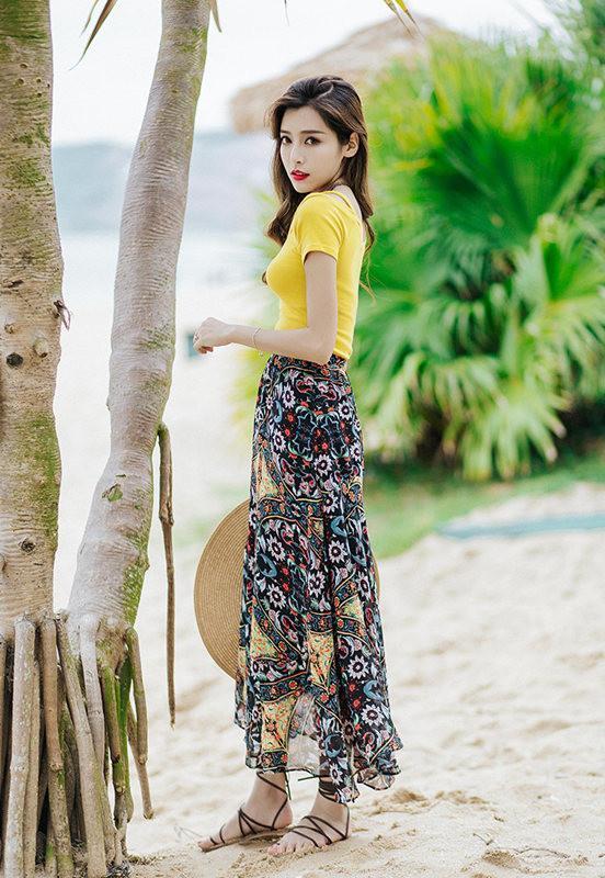 Beautiful Floral-Printed Chiffon Skirt And Solid Color T-Shirt Two-Piece Suits