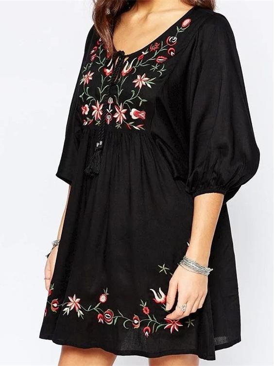 Bohemia Embroidered Round-neck Half Sleeves Mini Dress