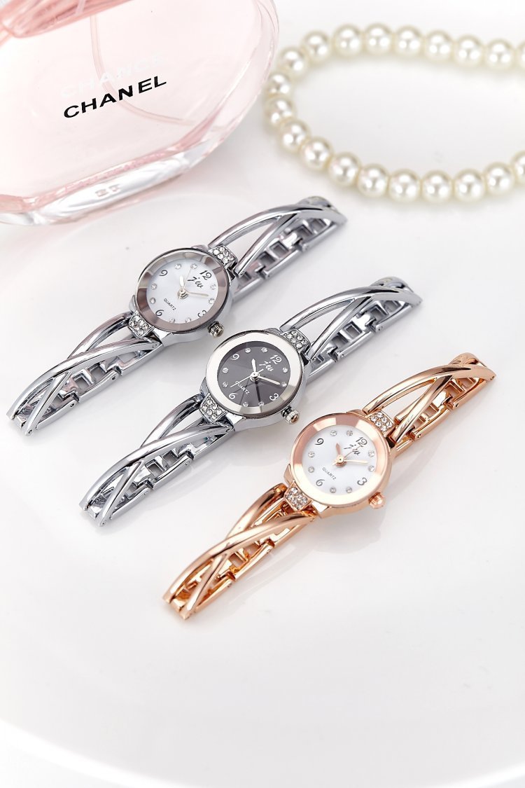 Fashion Girl Bracelet Waterproof Quartz Electronics Watch