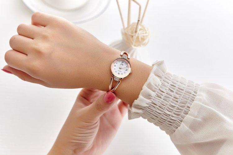 Fashion Girl Bracelet Waterproof Quartz Electronics Watch