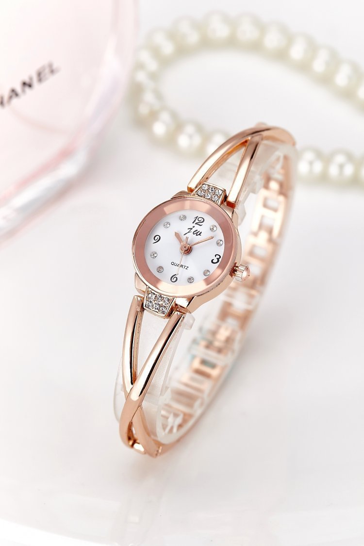 Fashion Girl Bracelet Waterproof Quartz Electronics Watch