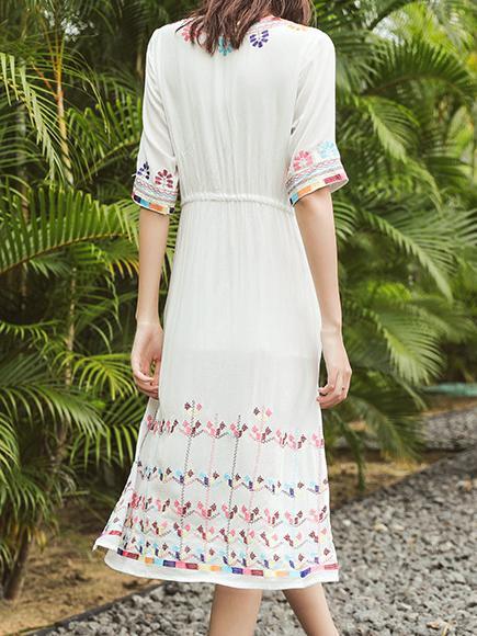 2018 Embroidered Half Sleeve Bohemia Beach Dress