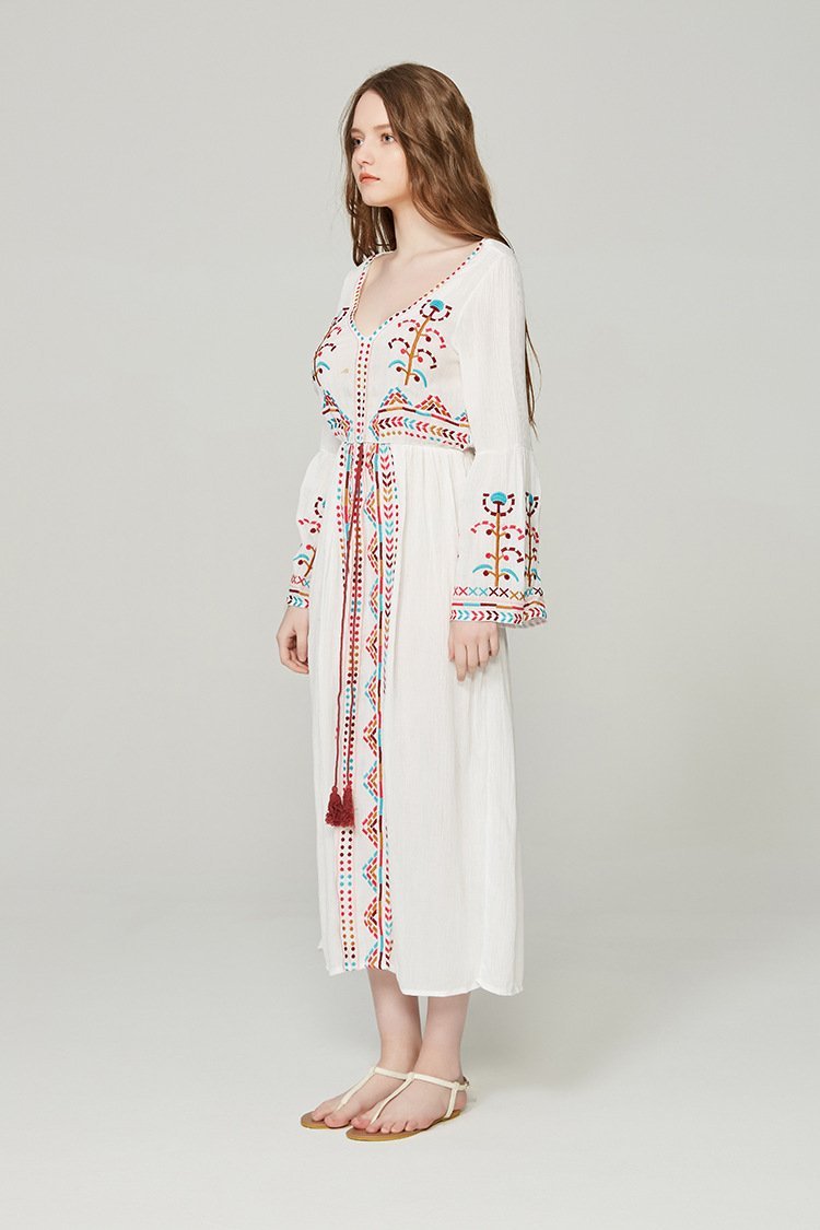 2018 Boho Embroidered Long Sleeve Loose Beach Dress