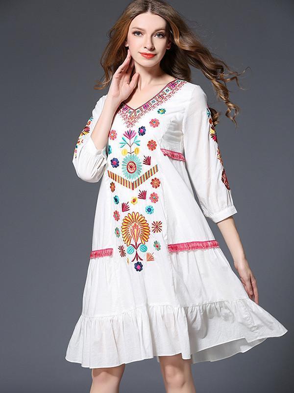 Sweet Floral Embroidery 3/4 Sleeve V Neck Midi Dress