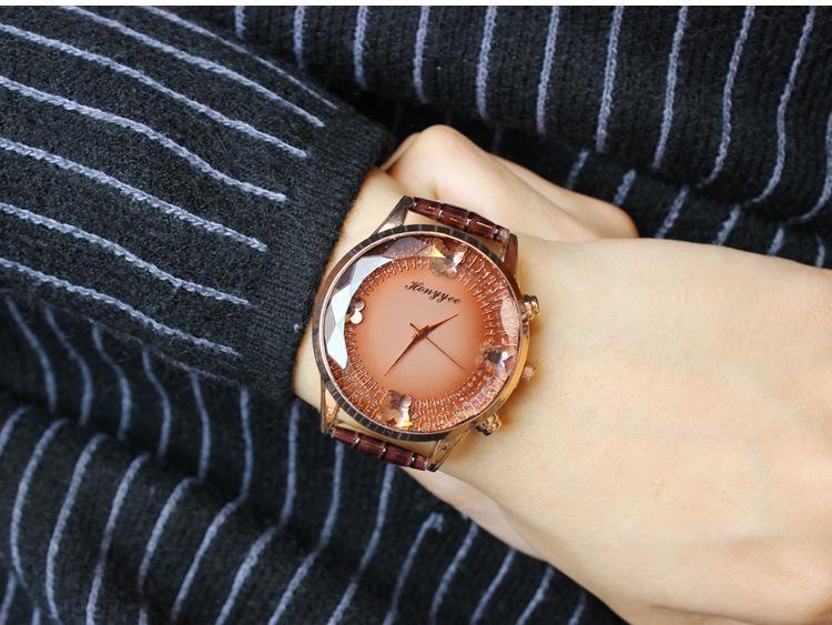 Fashion Women PU Band Butterfly Watch