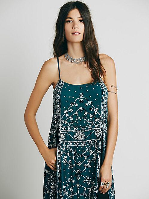 New Spaghetti Strap Embroidered Split Midi Dress