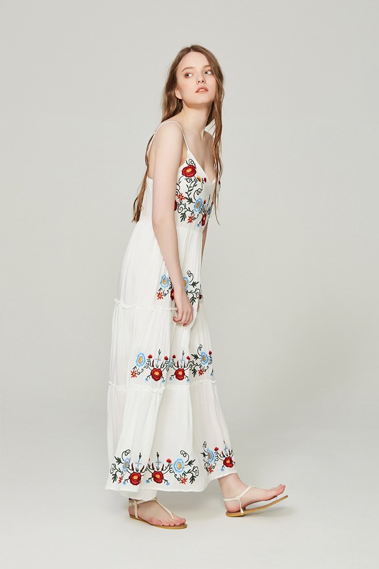 2018 New Spaghetti Strap Floral Embroidered Maxi Dress