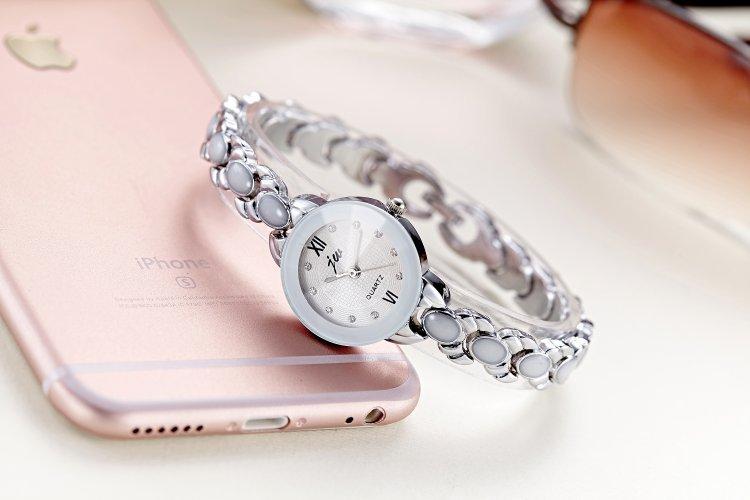 New Korean Women Fashion Casual Steel Band Quartz Watch