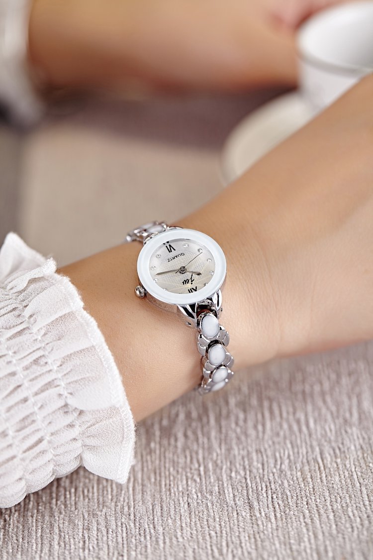 New Korean Women Fashion Casual Steel Band Quartz Watch