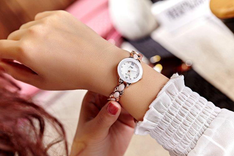 New Korean Women Fashion Casual Steel Band Quartz Watch