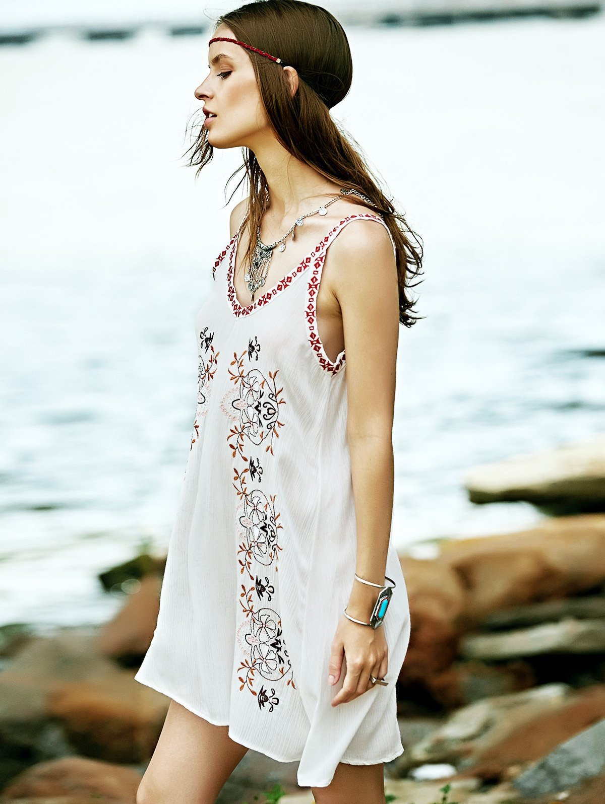 Bohemian STYLE flower color embroidery V neck retro wind dress skirt