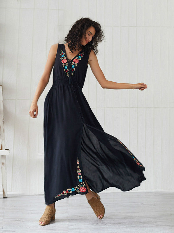 V-neck Embroidered Sleeveless Holiday Dress