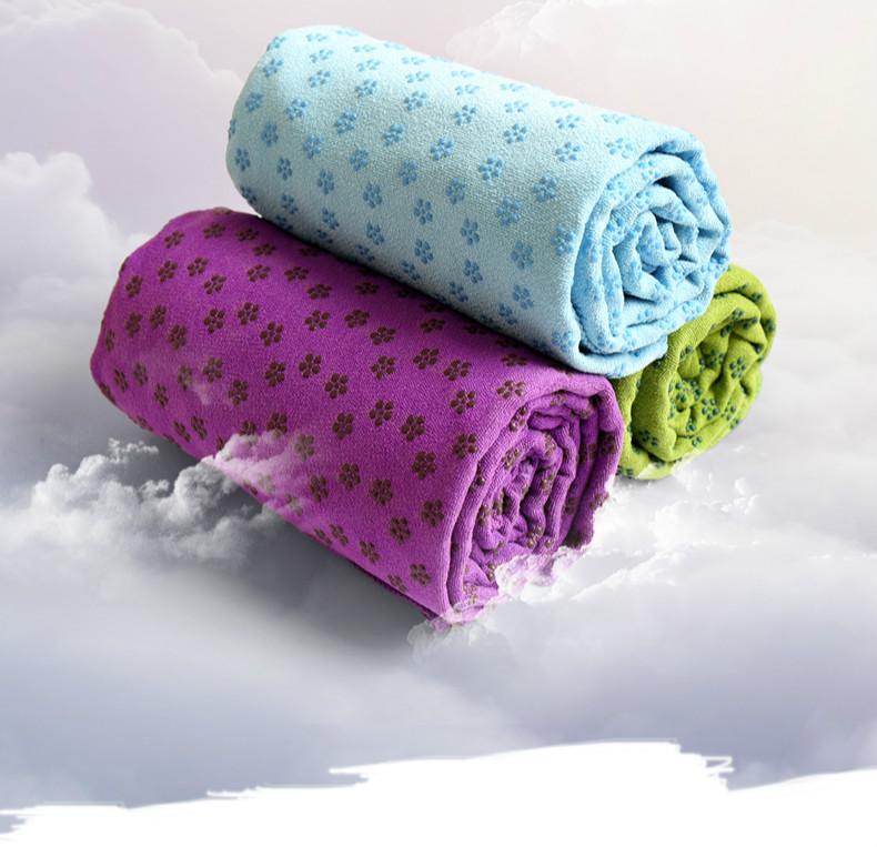 Widened and Thickened Yoga Blanket Non Slip Yoga Cloth Fitness Mat Blanket Sweat Absorbing Towel Mat Machine washable