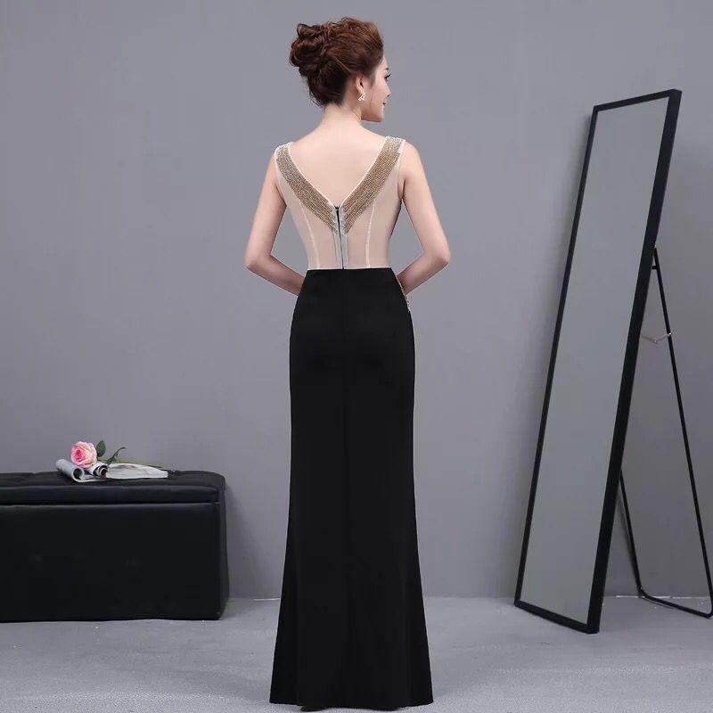 Black V-Neck Lady Elegant Tailing Banquet Dress