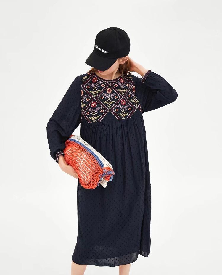 2018 New Long Sleeve Embroidered Tassel Casual Midi Dress