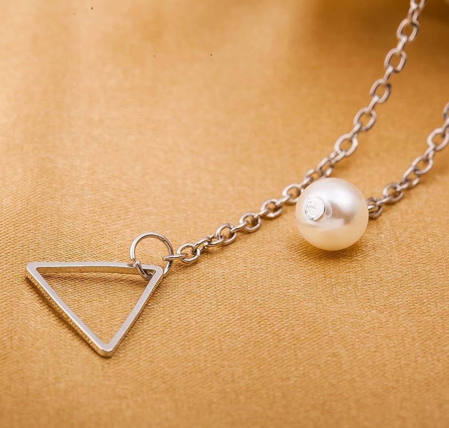 Simple Openwork Triangle Adjustable Pearl Pendant Women's Necklace Bone Chain