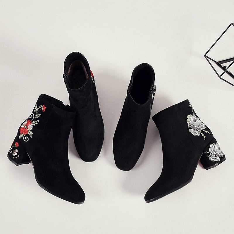 Autumn and winter new retro national wind embroidered boots children's short boots high-heeled embroidery women's boots