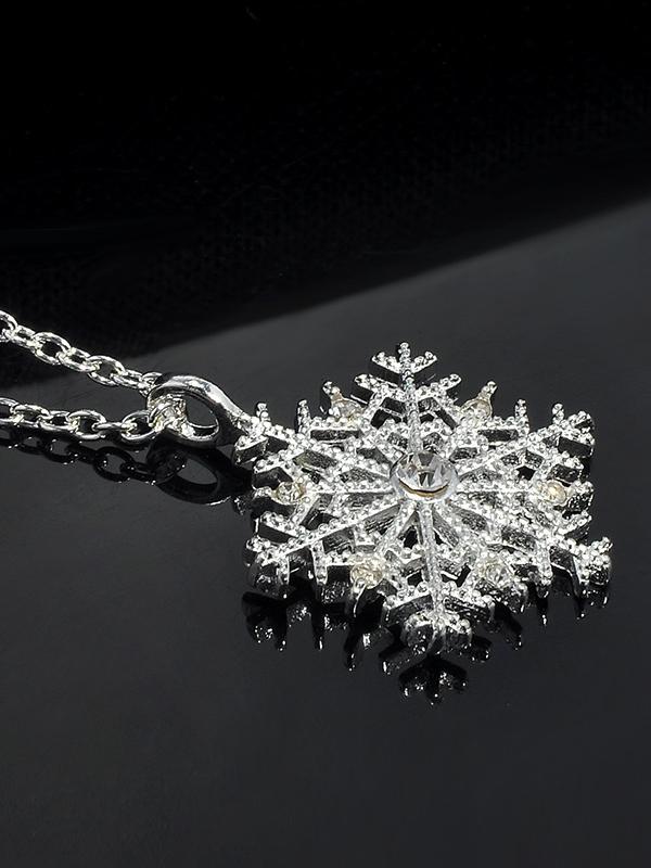 Charms Crystal Snowflake Zircon Christmas Sweater Necklace