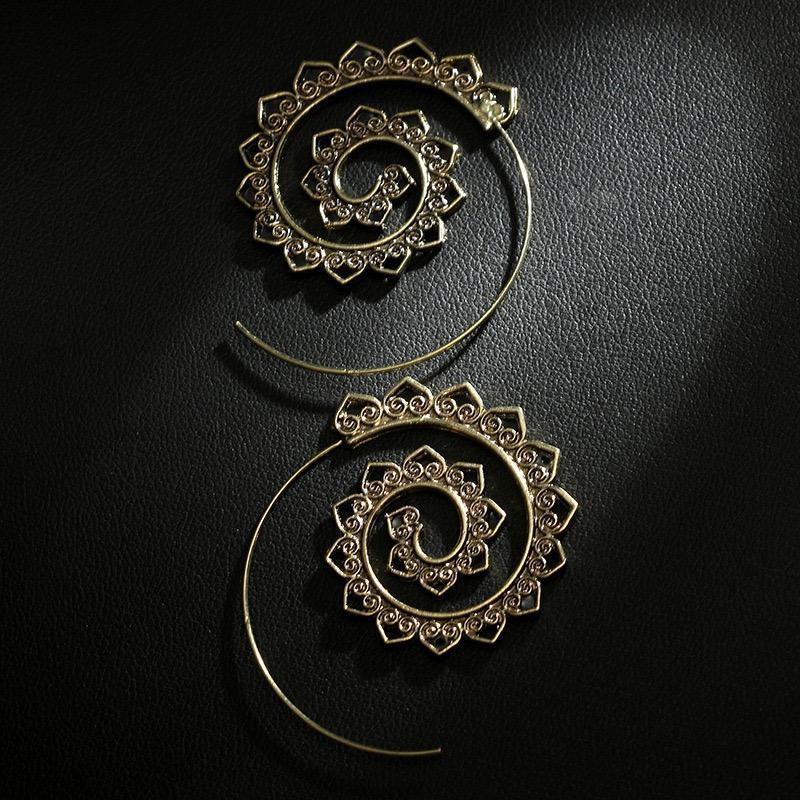 Retro Alloy Heliciform Hollow Earrings