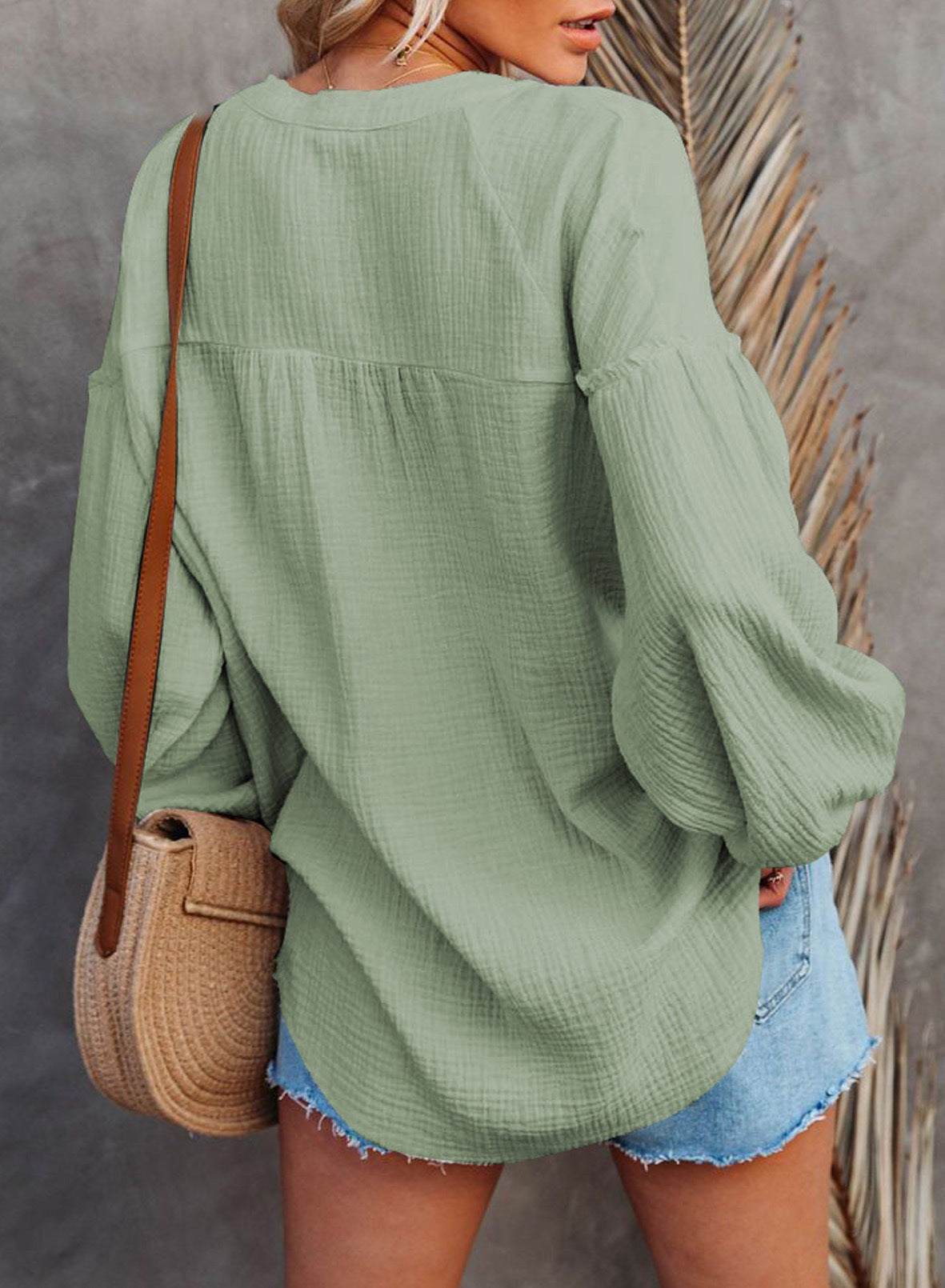 Solid color mosaic lantern sleeve button V-neck casual shirt woman