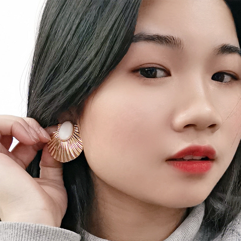 Exaggerated Fan-shaped Alloy Earrings with White Shells