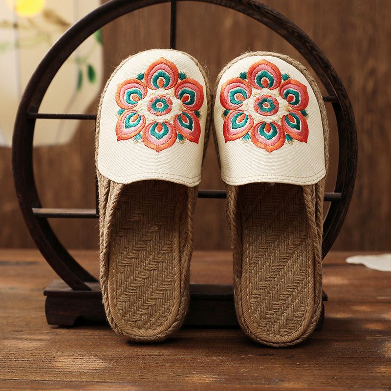 Creative Rural Retro Ethnic Style Embroidered Slippers Women Multicolor Soft and Comfortable Sandals