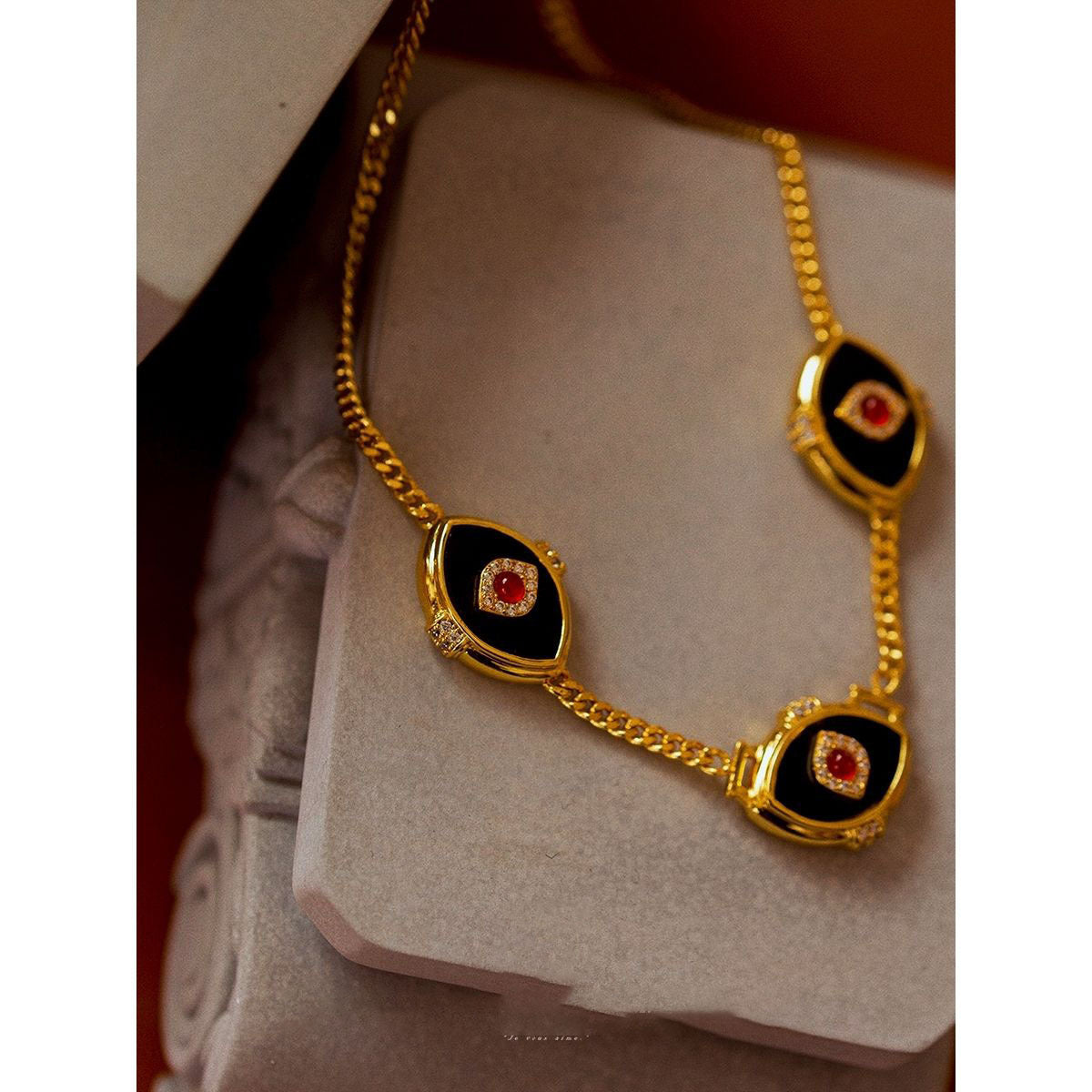 Fashion Trend Design Vintage Horse Eye Mystery Necklace Cuban Chain