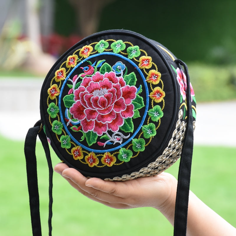 New Spring and Summer Women's Messenger Bag Ethnic Embroidery Fashion Leisure Simple and Versatile One Shoulder Mobile Phone Bag