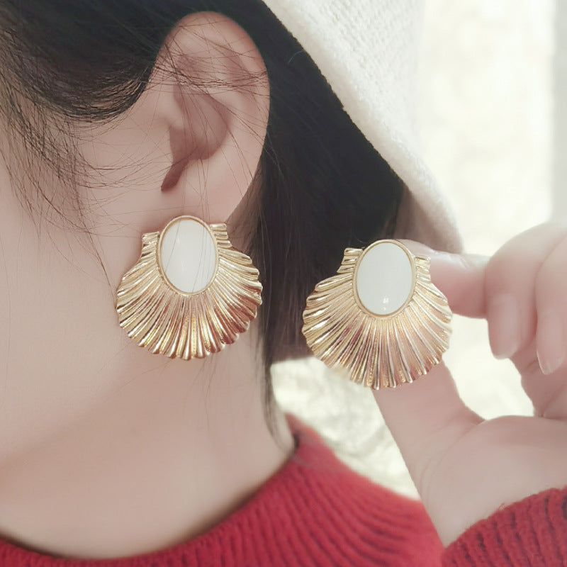 Exaggerated Fan-shaped Alloy Earrings with White Shells