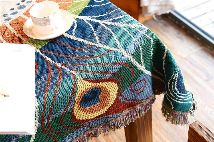 Rustic Style Jacquard Peacock Tassel Throw Blanket