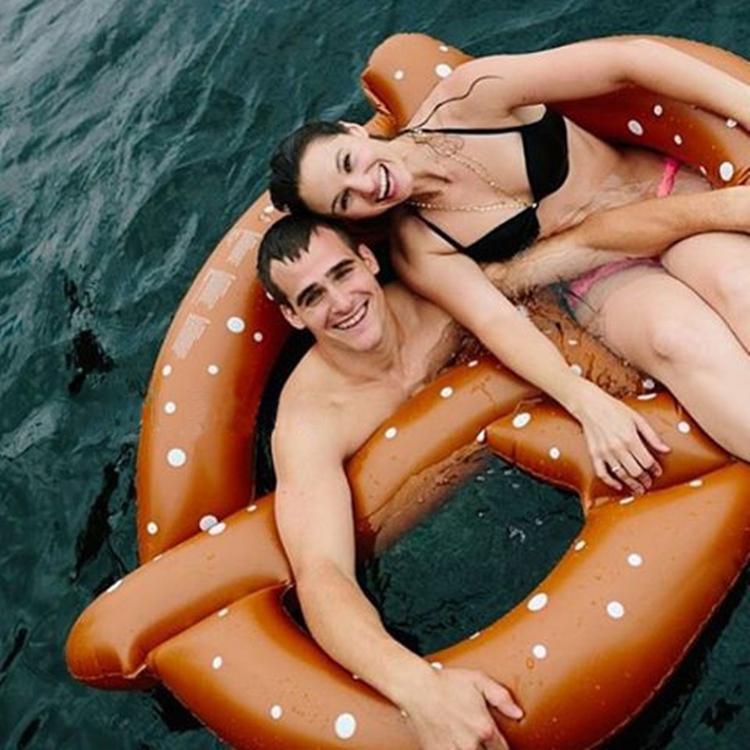 Inflatable bagel floating row adult horse unicorn swim ring beach style beach fashion