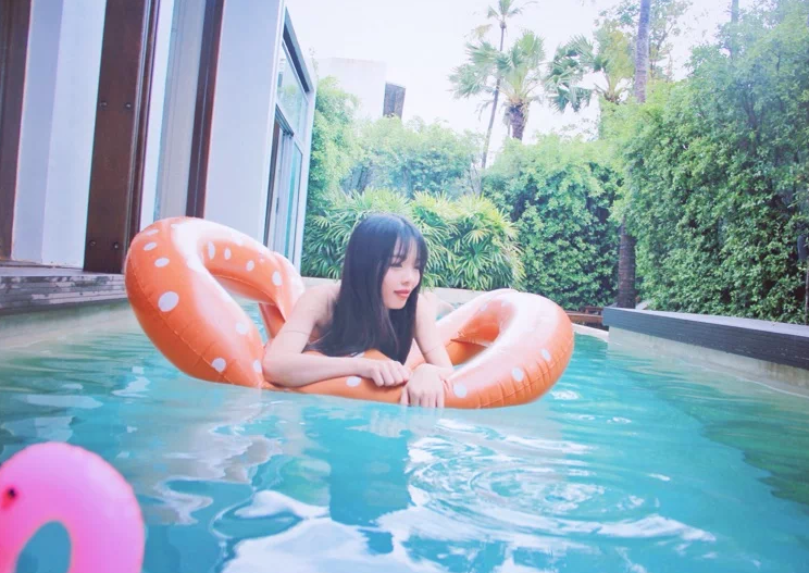 Inflatable bagel floating row adult horse unicorn swim ring beach style beach fashion