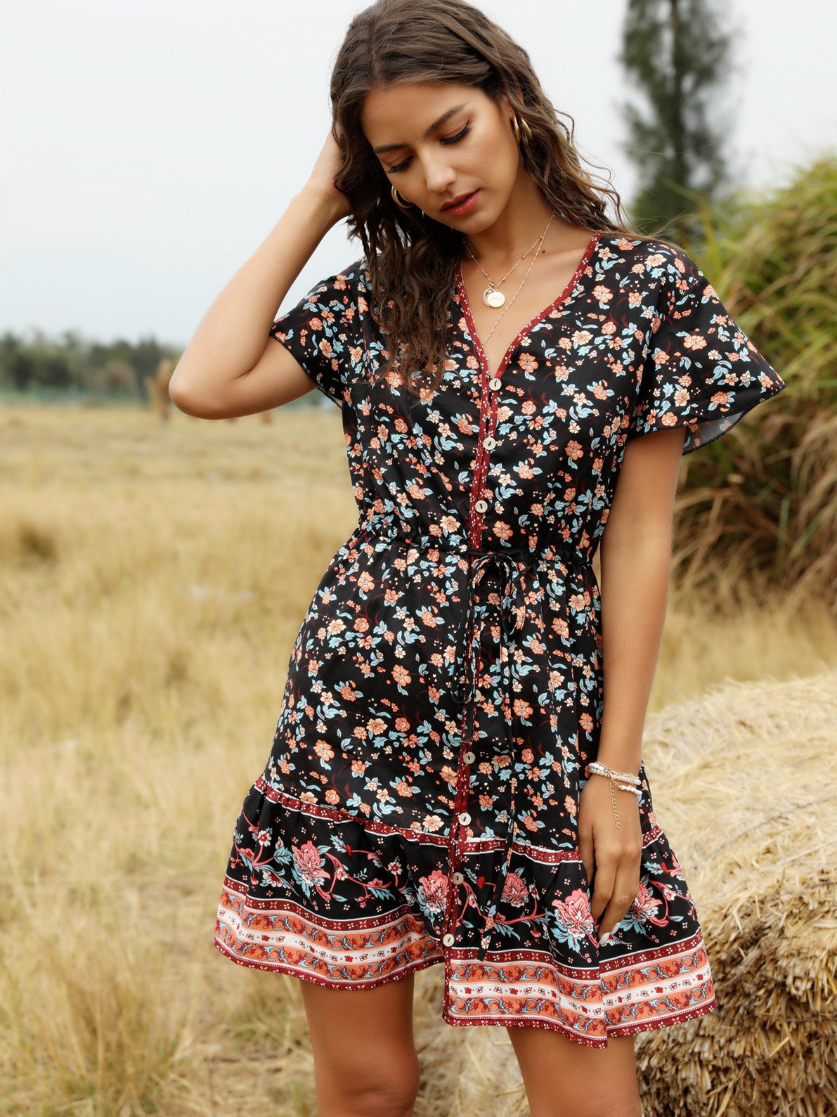 Spring and Summer New Beach Skirt V-Neck Short Sleeve Bohemian Dress