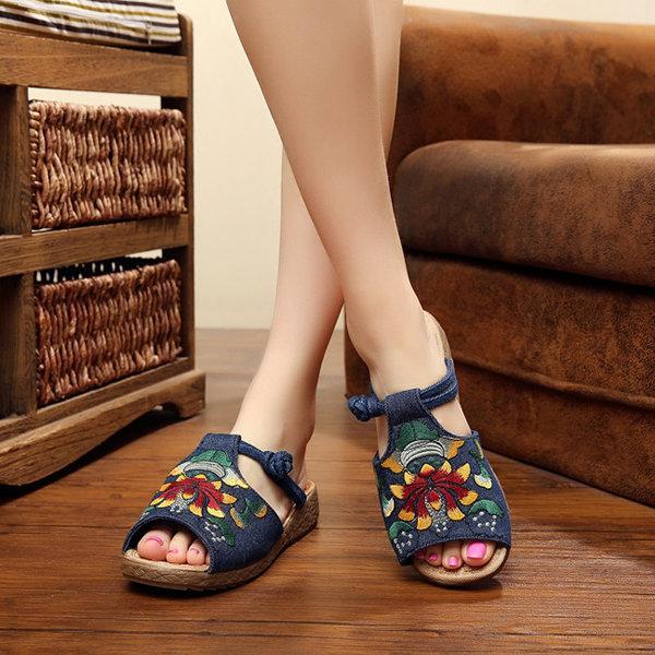 Embroidery Pattern National Wind Hollow Out Slip On Flat Sandals